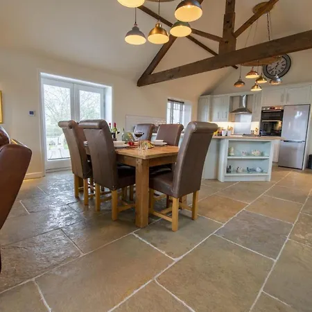 בית נופש Lalo Maunby